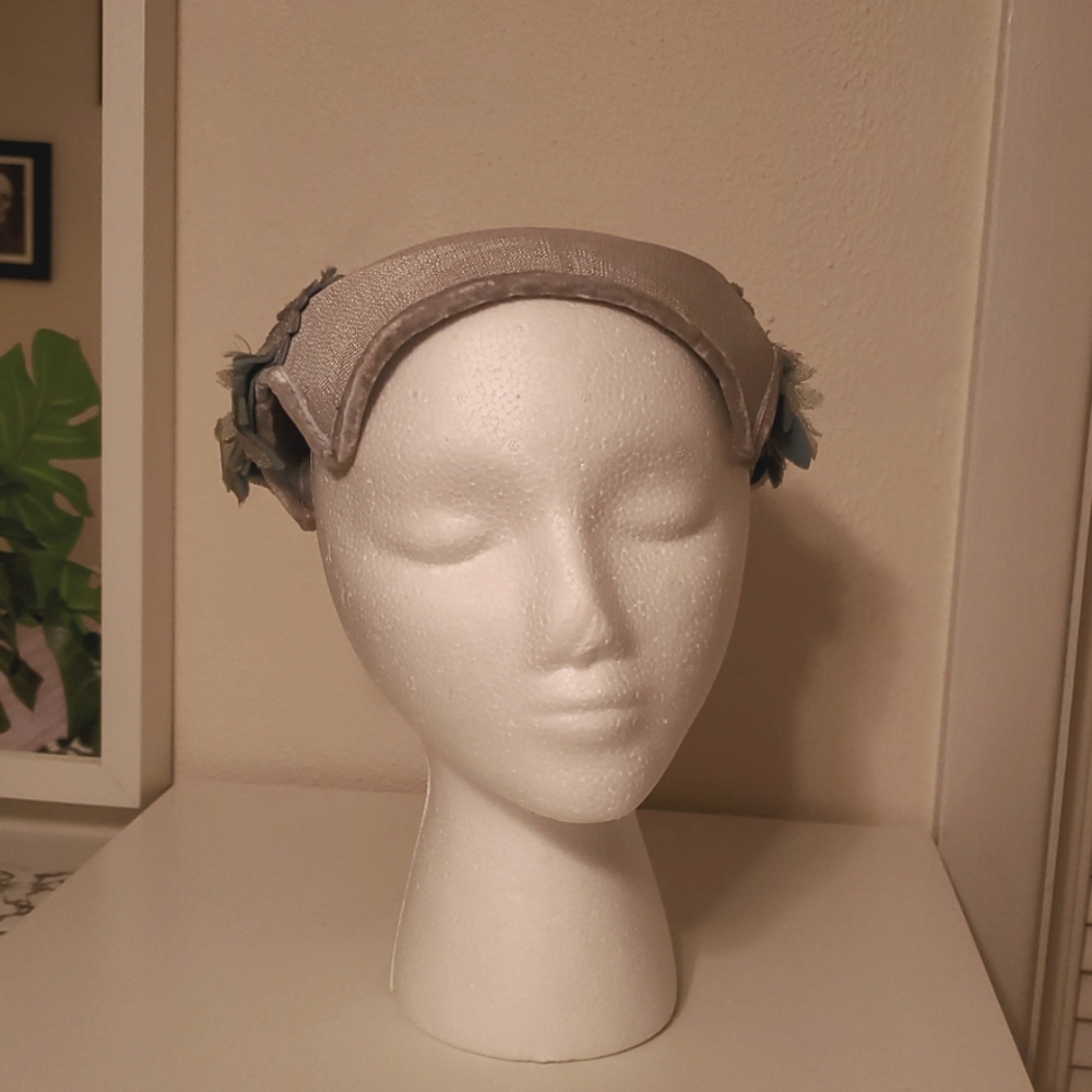 1950s Lucy Pale Dusty Baby Blue Rhinestone Flower Retro Vintage Cockta Hat Pinup